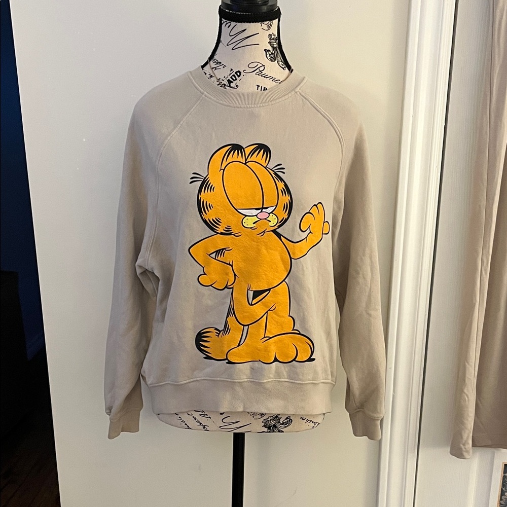 💗Garfield Graphic Sweatshirt in Beige